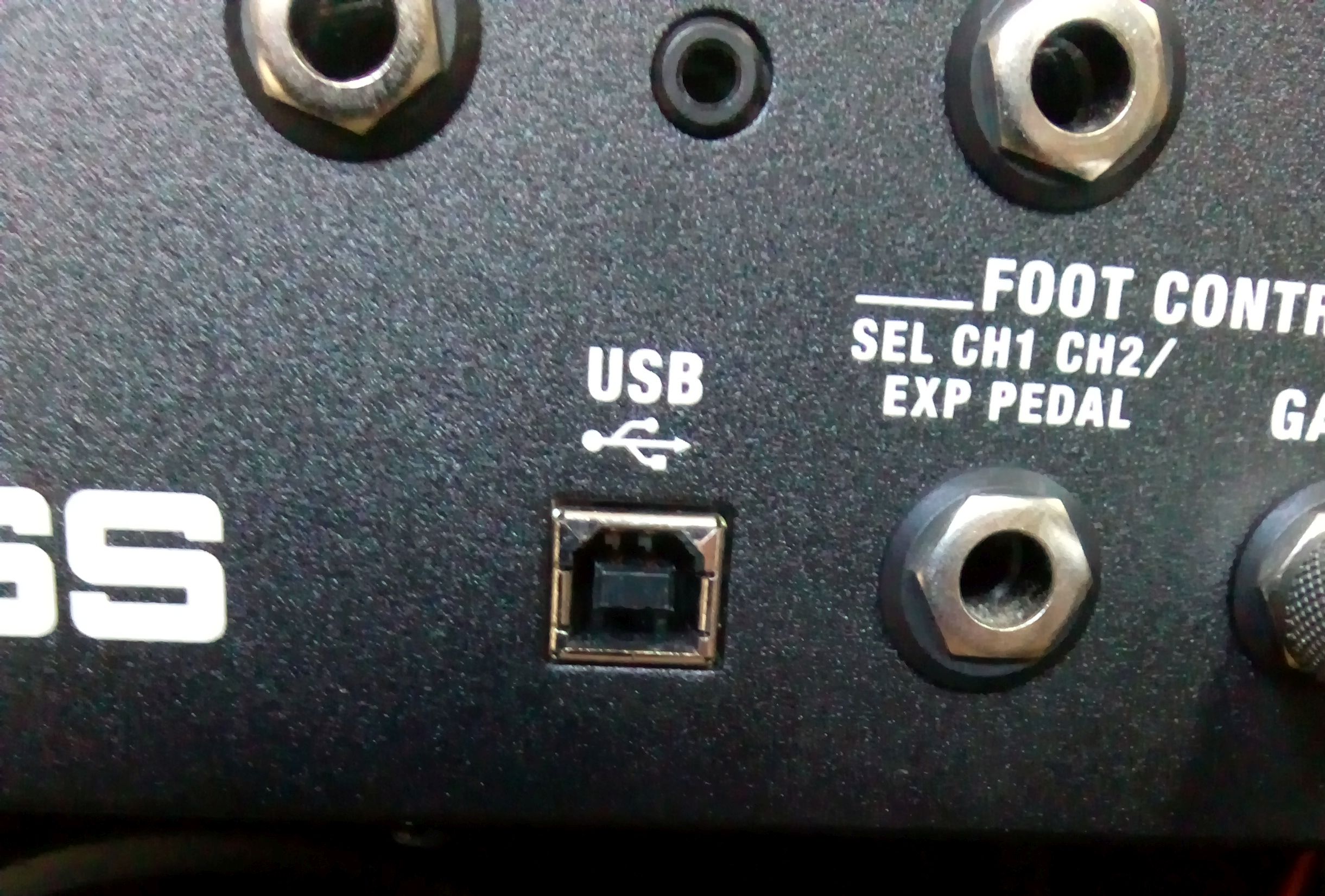 Amp USB socket